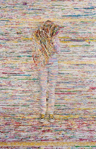 Rachel Perry Welty, LOST IN MY LIFE (TWIST TIES) (2009), Pigmented ink print, edition of 3, 90x60 in, Courtesy of the Artist, Barbara Krakow Gallery (Boston), Gallery Joe (Philadelphia), and Yancey Richardson Gallery (New York)